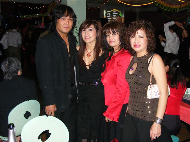 promotiondvdlao131208Paris 053.jpg